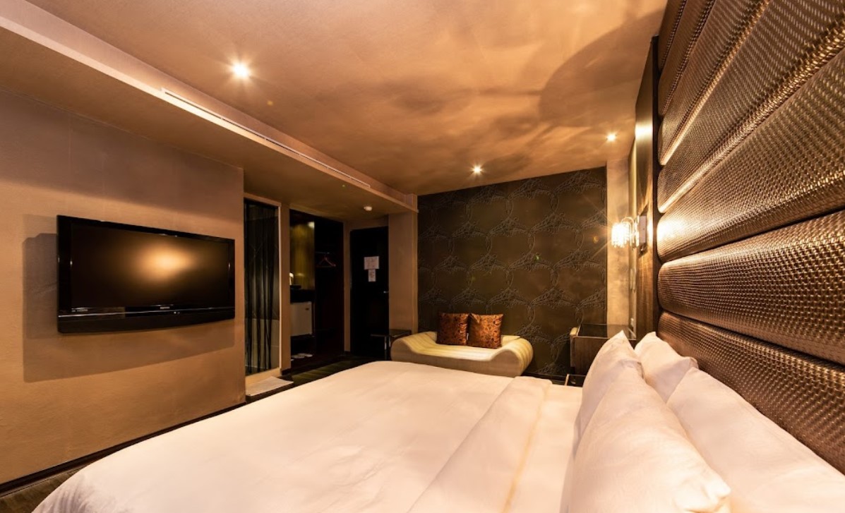 高雄推薦叫小姐旅館-日光河堤時尚旅店